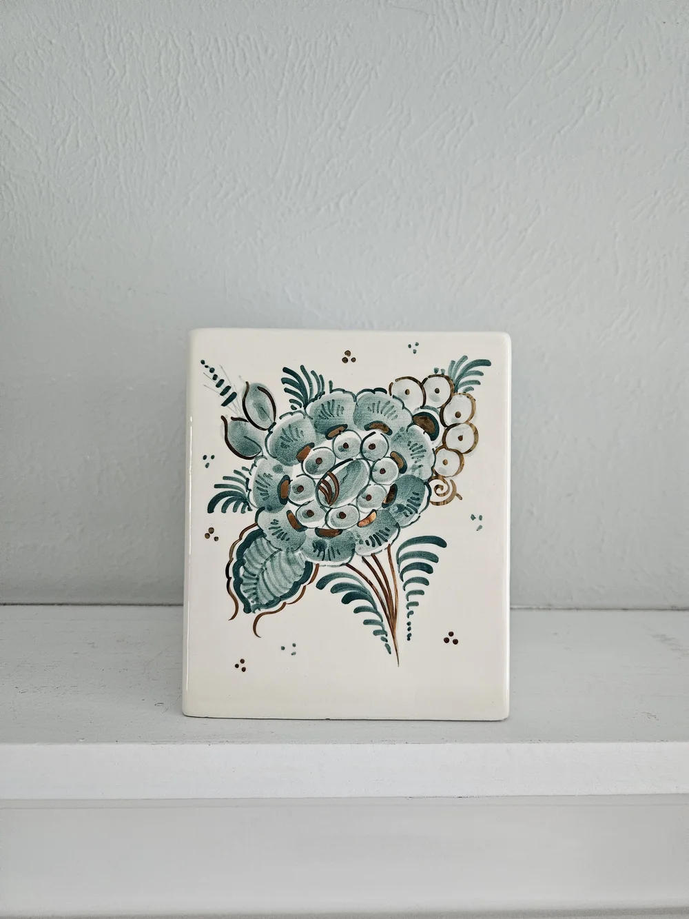 Vintage Delft Handpainted Glazed Porcelain Tissue/Kleenex Box Cover